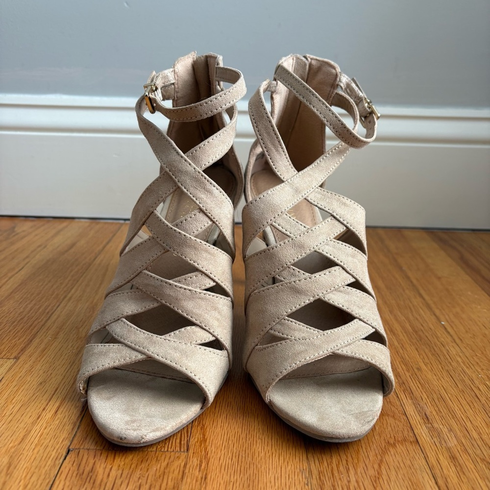 Elegant Tan Strappy Heels Size 6.5